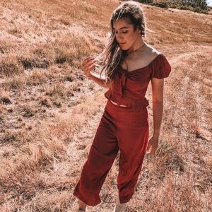 Red crop set (can be sold separately)